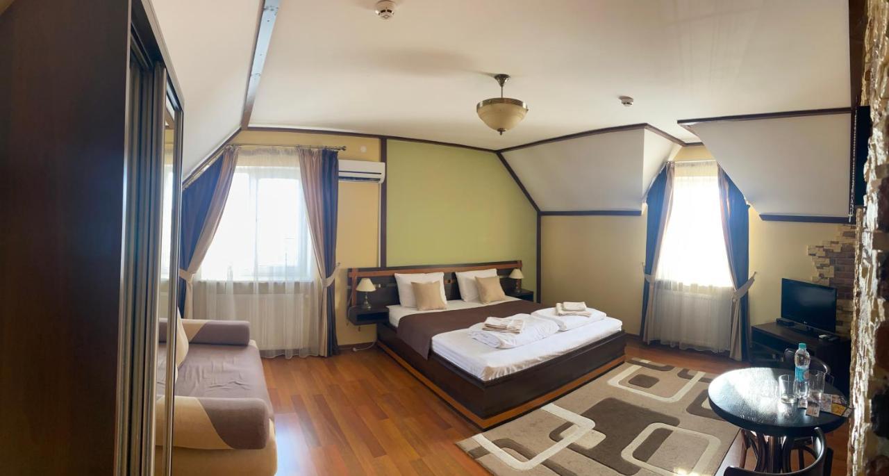 Старий Янів Hotel Ivano-Frankovo Exterior photo